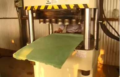 160T電動砂(sha)輪磨片(pian)成型液(ye)壓機