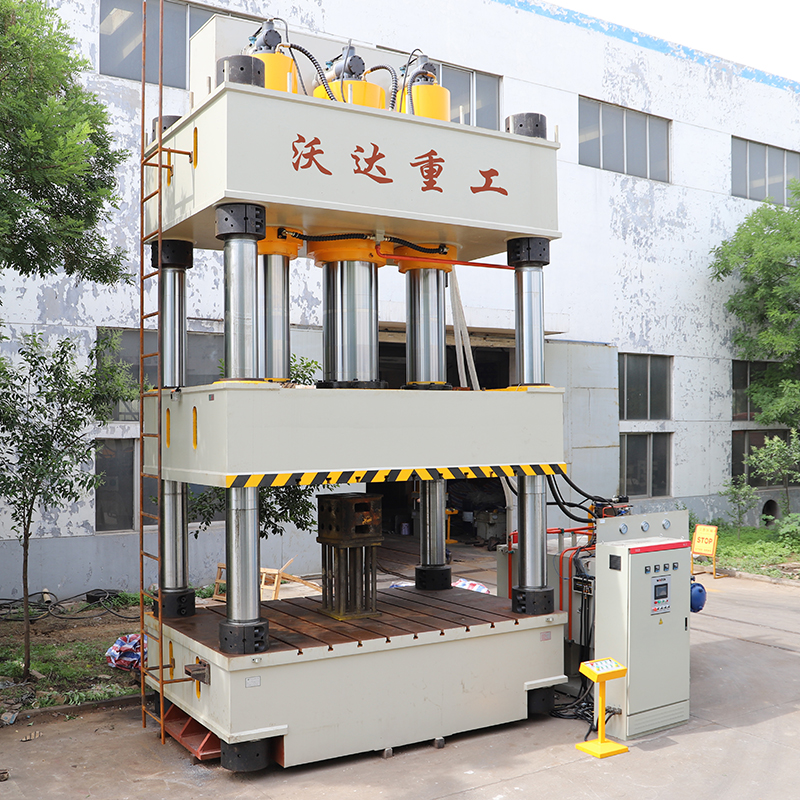 常(chang)規四柱(zhù)液壓機(ji)安裝視(shi)頻