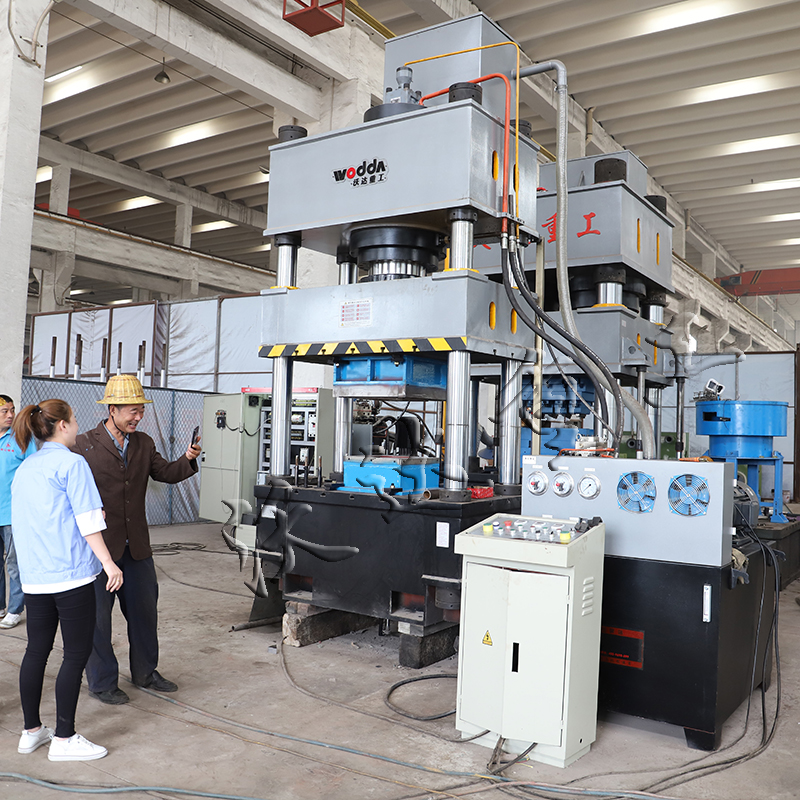 不鏽鋼水箱拉伸機多少錢