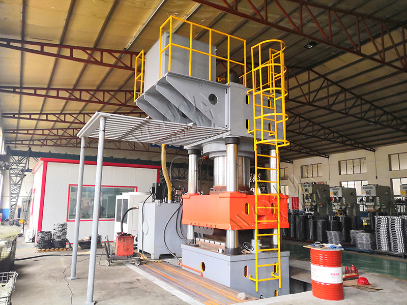 2000噸液壓機 2000噸液壓機