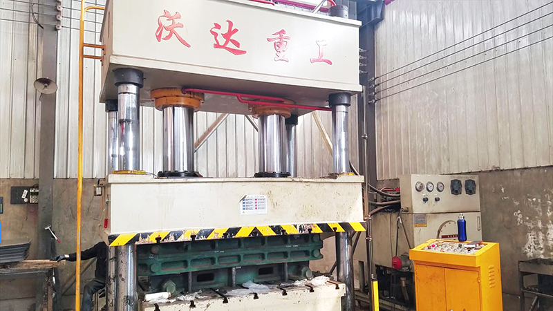 500噸電動車配件液壓機 500噸電動車配件液壓機