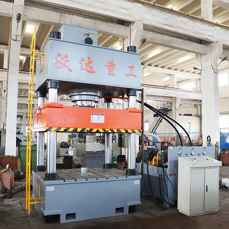 500噸(dūn)石墨電極闆(pan)成型液壓機(jī)