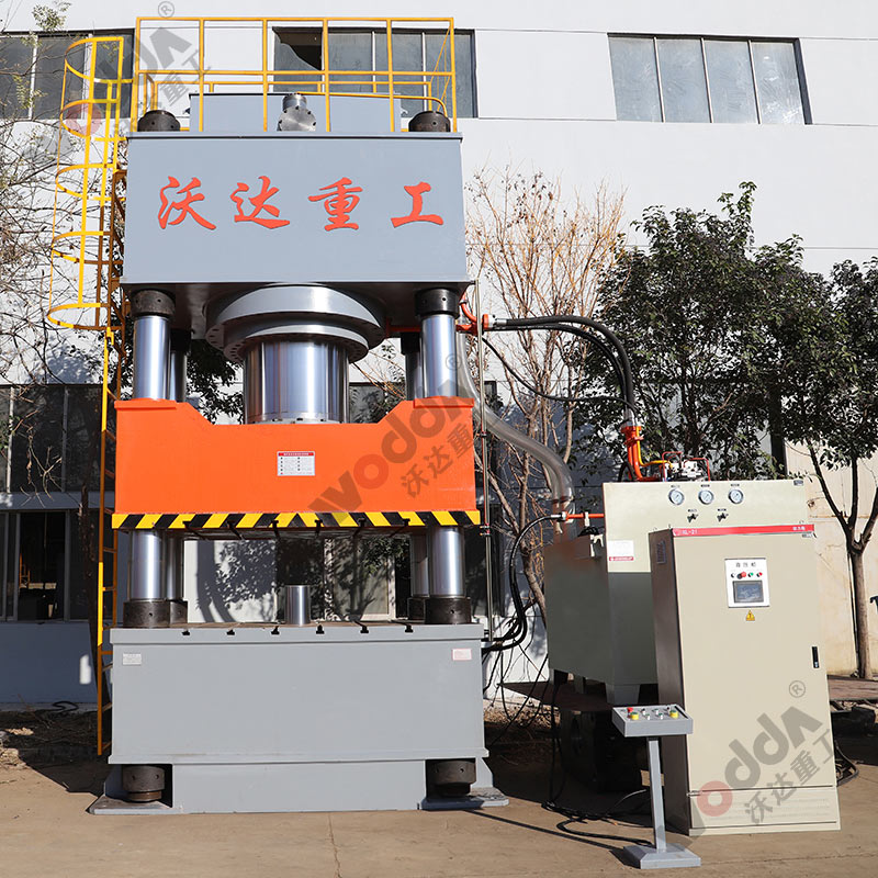 2000噸四柱液壓機 2000噸四柱液壓機