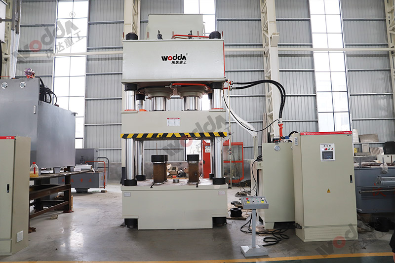 塑料托盤生産設備機器-800噸四柱液壓機 塑料托盤生産設備機器-800噸四柱液壓機