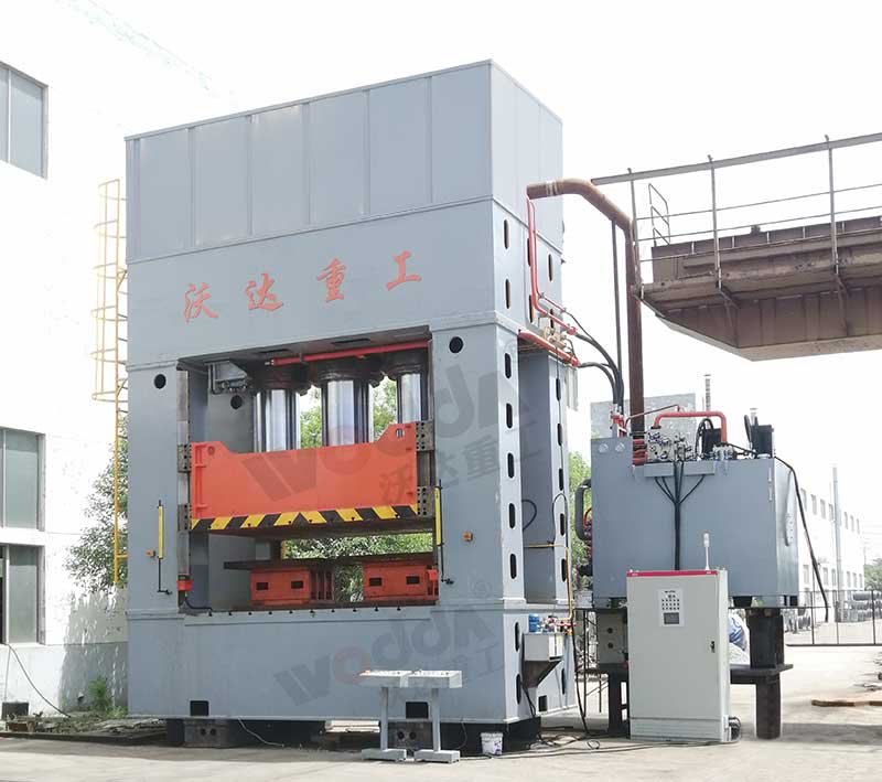 3000T複合材料成型液壓機 3000T複合材料成型液壓機