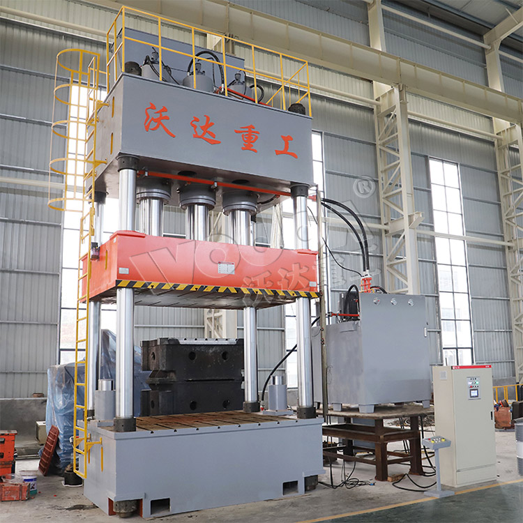 1250噸複合材料成型液壓機 1250噸複合材料成型液壓機