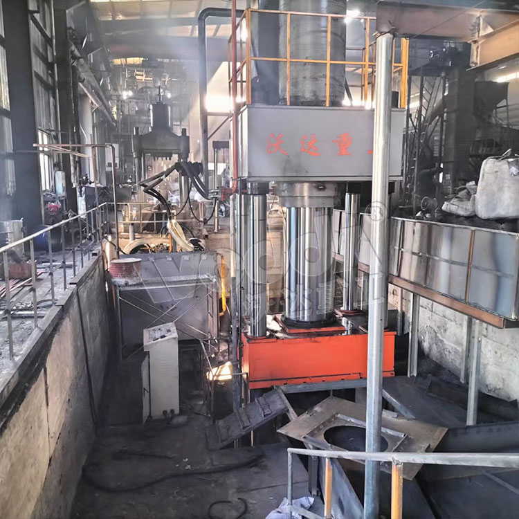 2000噸石墨坩埚液壓機 2000噸石墨坩埚液壓機