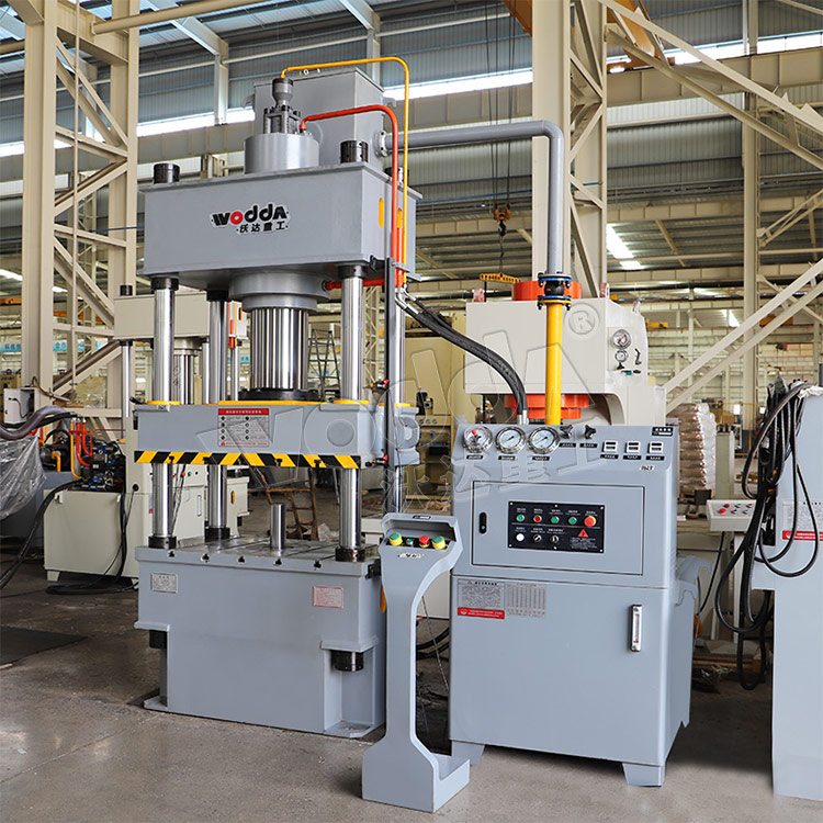 200噸三梁四柱液壓機 200噸三梁四柱液壓機