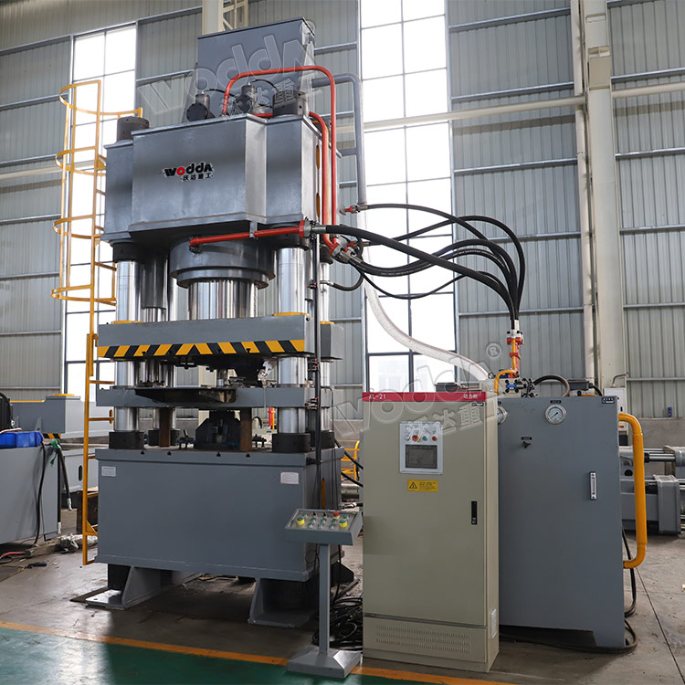 800噸鐵矽鋁磁芯成型液壓機車間試機 800噸鐵矽鋁磁芯成型液壓機車間試機