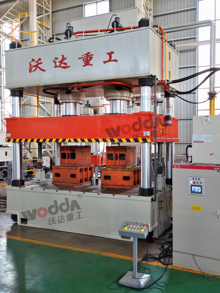 1000噸玻璃鋼水箱闆成型液壓機