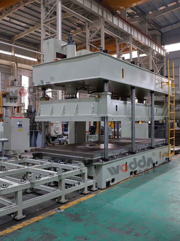 非标定制315噸四缸八柱液壓機