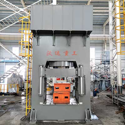 1800噸框架式(shì)液壓機_再(zài)生木屑叉(cha)車托盤成(chéng)型模壓機(jī)