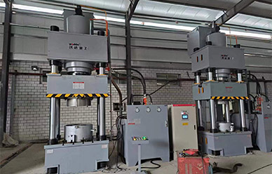 500噸橡(xiang)塑制品液壓(yā)機